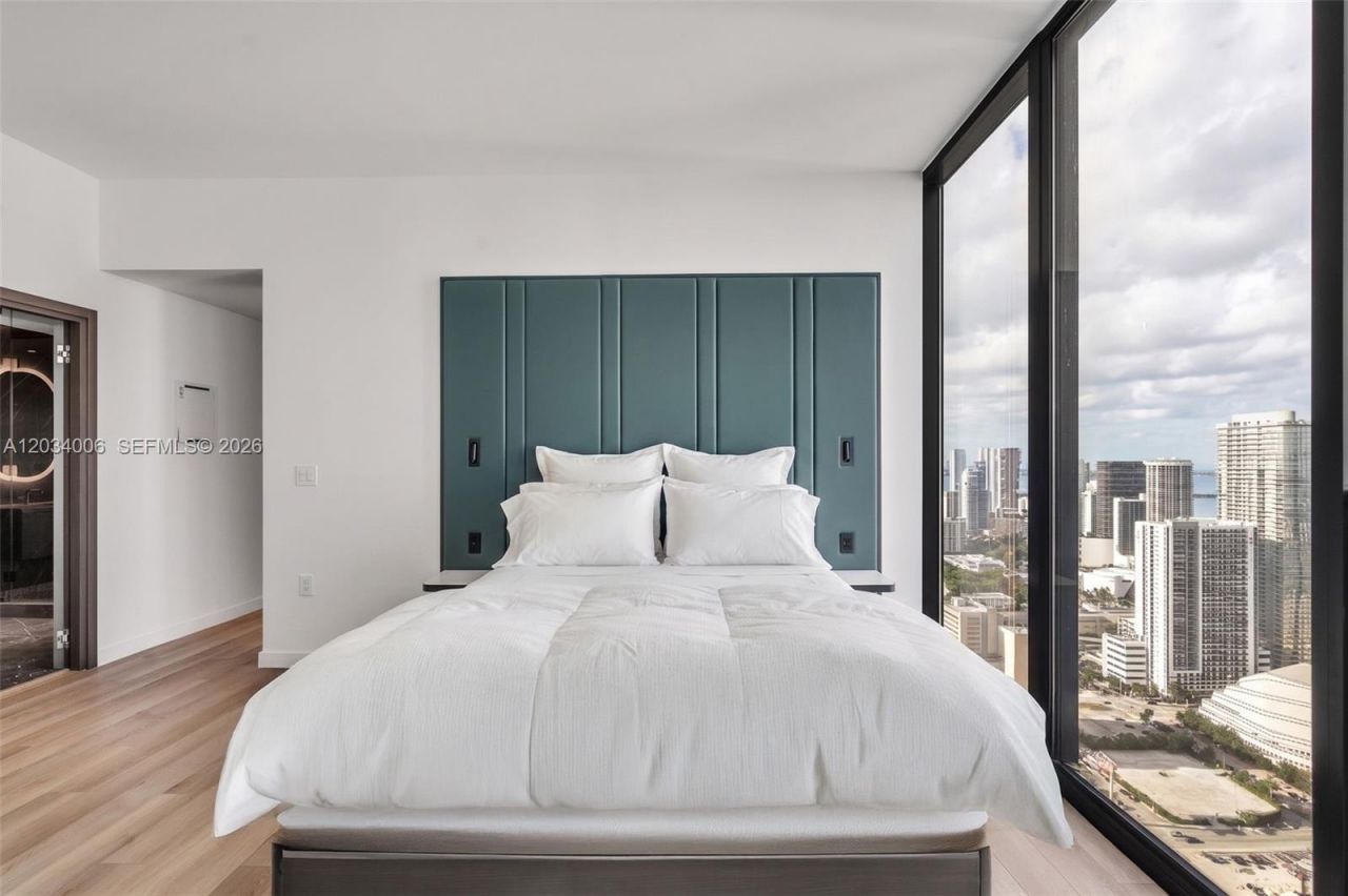 20 NE 11th St , Unit 5102, Miami, FL 33132 Photo