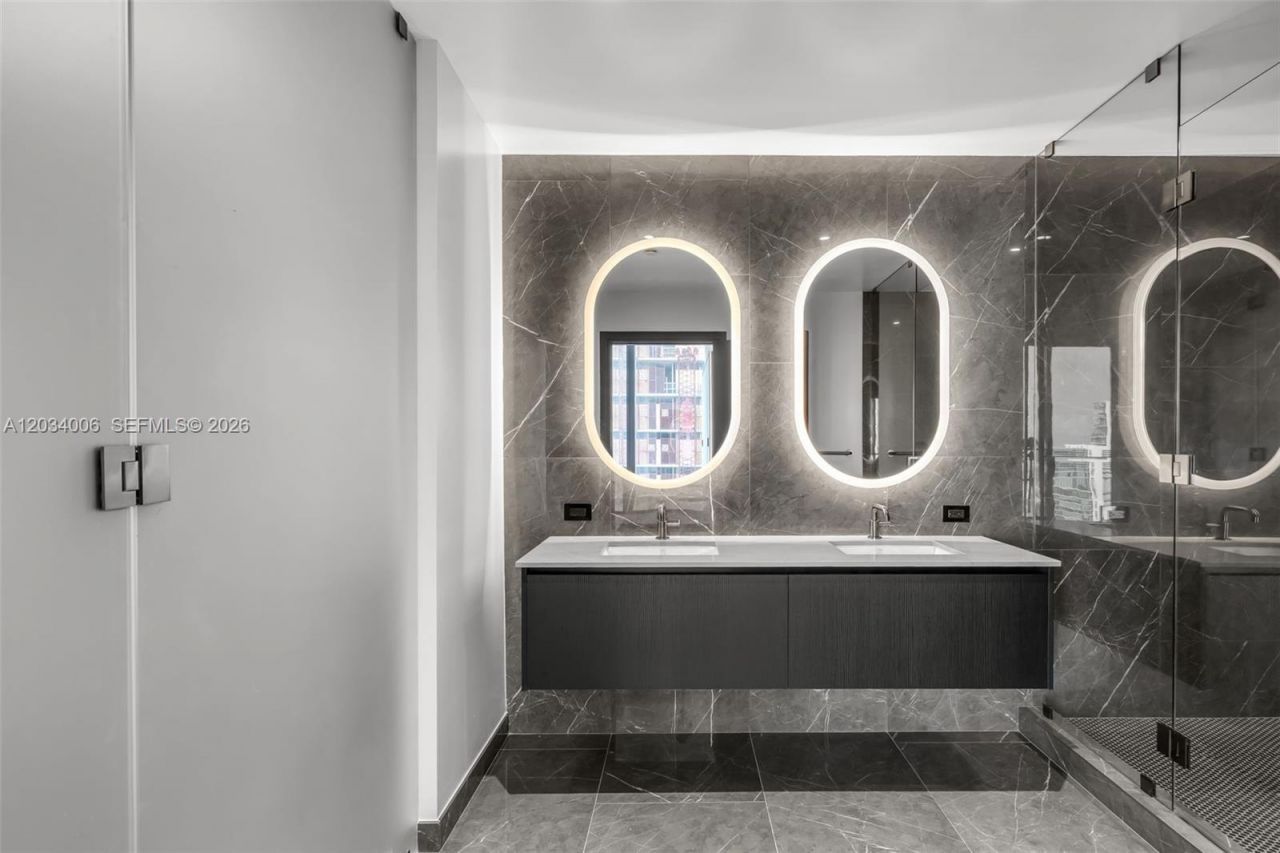 20 NE 11th St , Unit 5102, Miami, FL 33132 Photo
