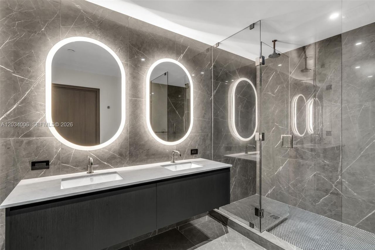 20 NE 11th St , Unit 5102, Miami, FL 33132 Photo