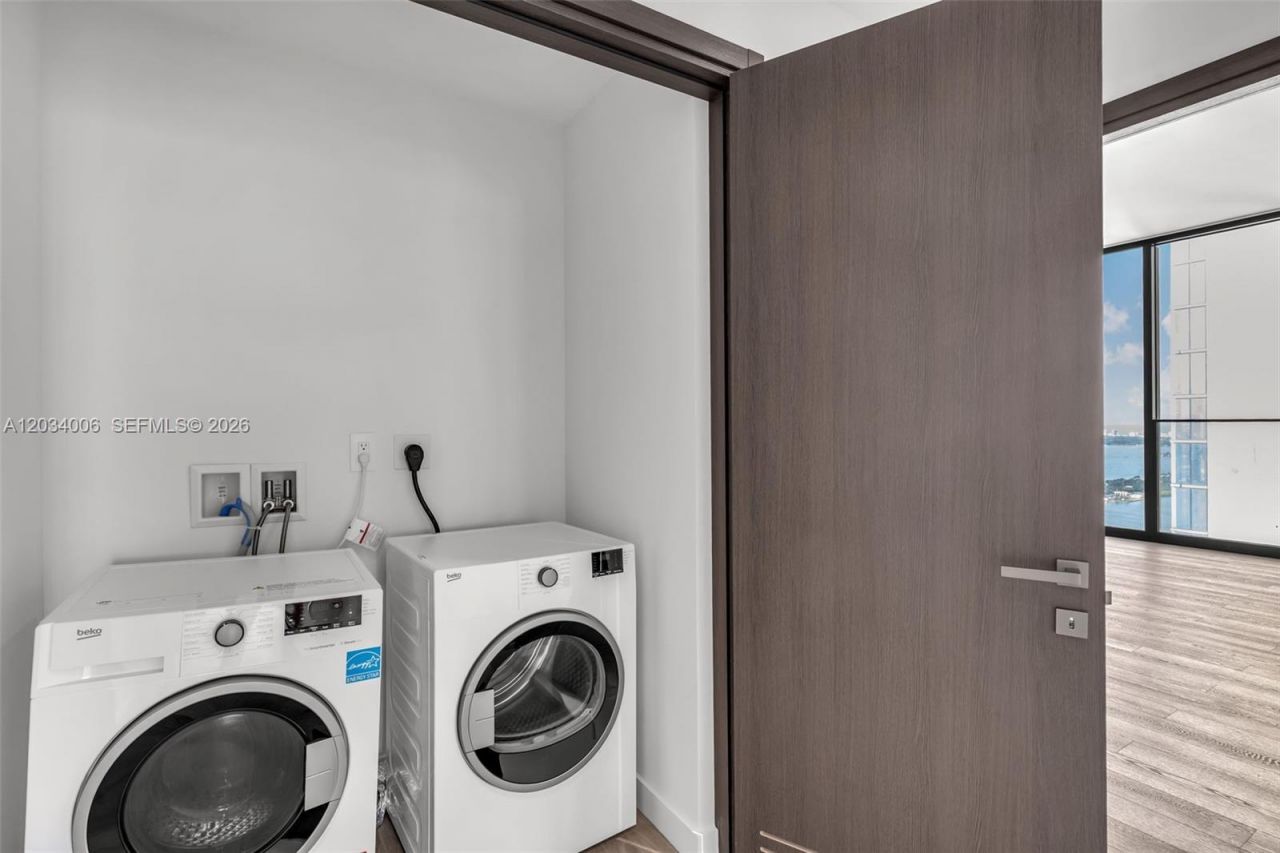 20 NE 11th St , Unit 5102, Miami, FL 33132 Photo