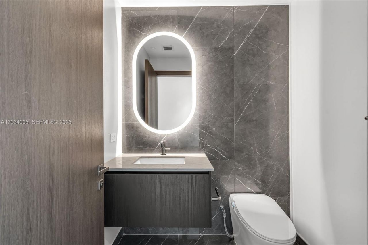 20 NE 11th St , Unit 5102, Miami, FL 33132 Photo