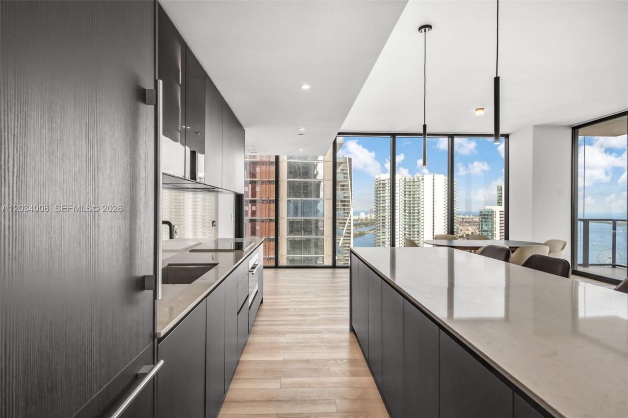 20 NE 11th St , Unit 5102, Miami, FL 33132 Photo