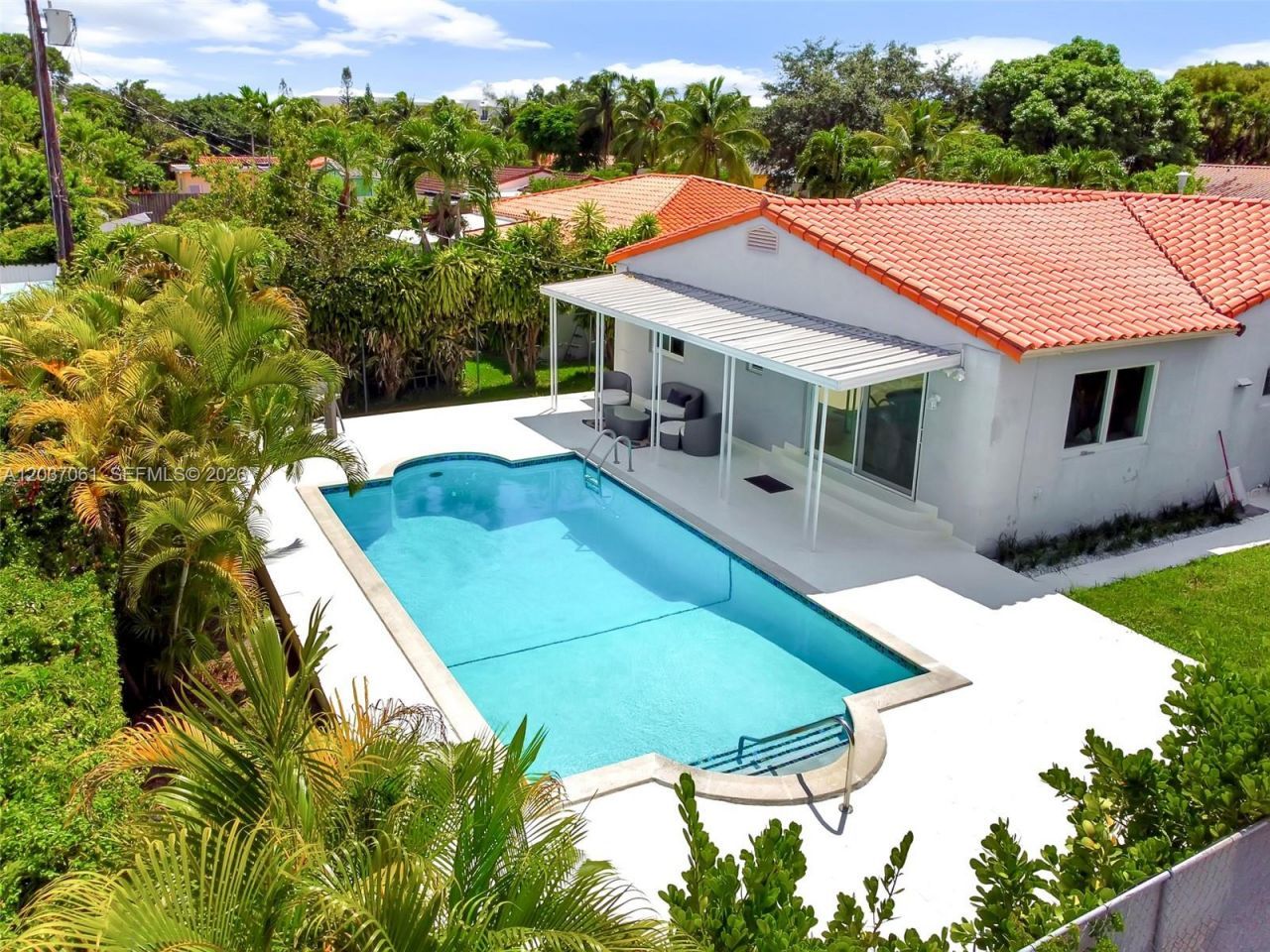 2195 SW 25th Ter, Miami, FL 33133 Photo