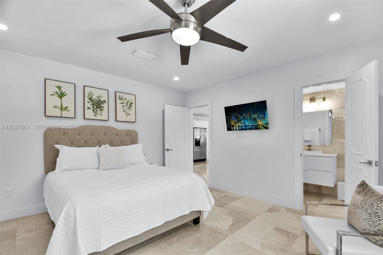 2195 SW 25th Ter, Miami, FL 33133 Photo