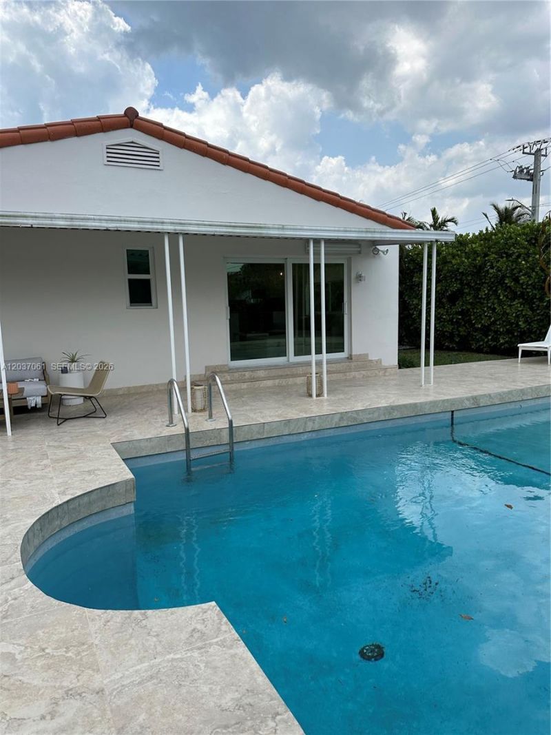 2195 SW 25th Ter, Miami, FL 33133 Photo