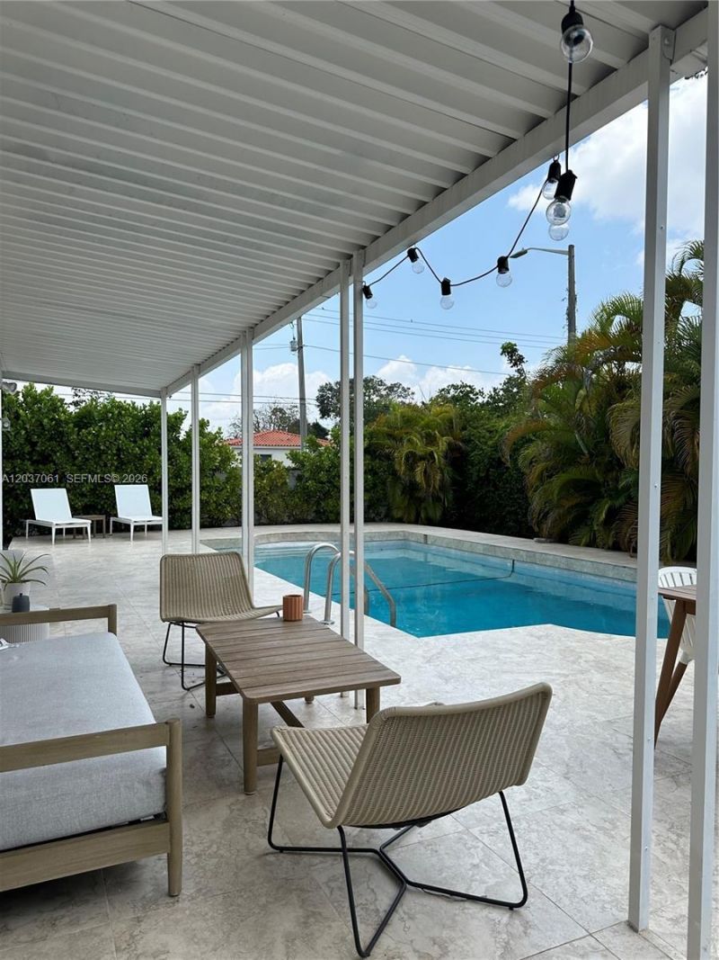 2195 SW 25th Ter, Miami, FL 33133 Photo