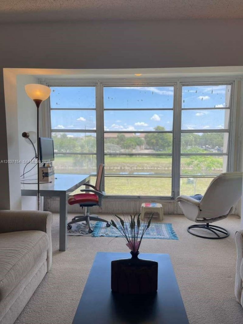 8081 N Sunrise Lakes Dr, Unit 306, Sunrise, FL 33322 Photo