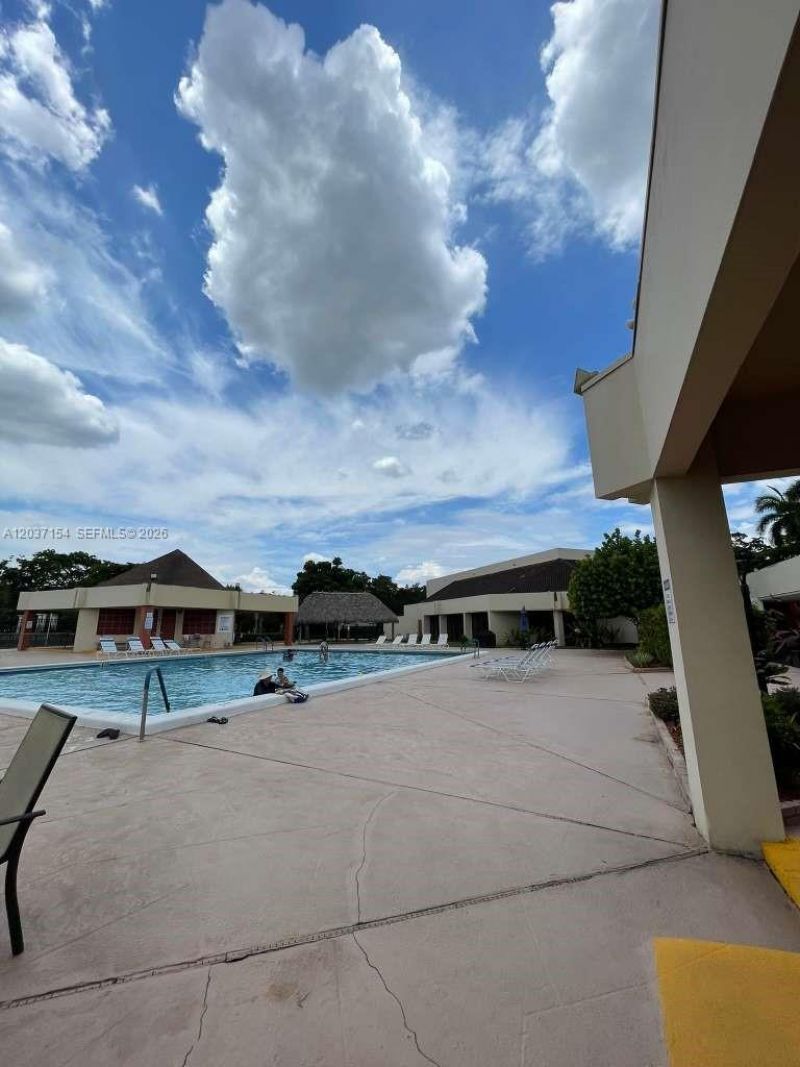 8081 N Sunrise Lakes Dr, Unit 306, Sunrise, FL 33322 Photo