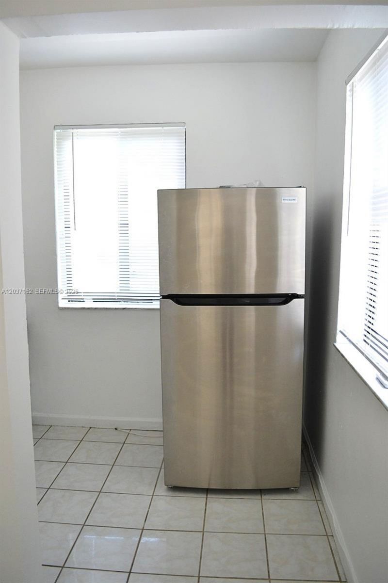 1035 SW 4th St , Unit 4, Miami, FL 33130 Photo
