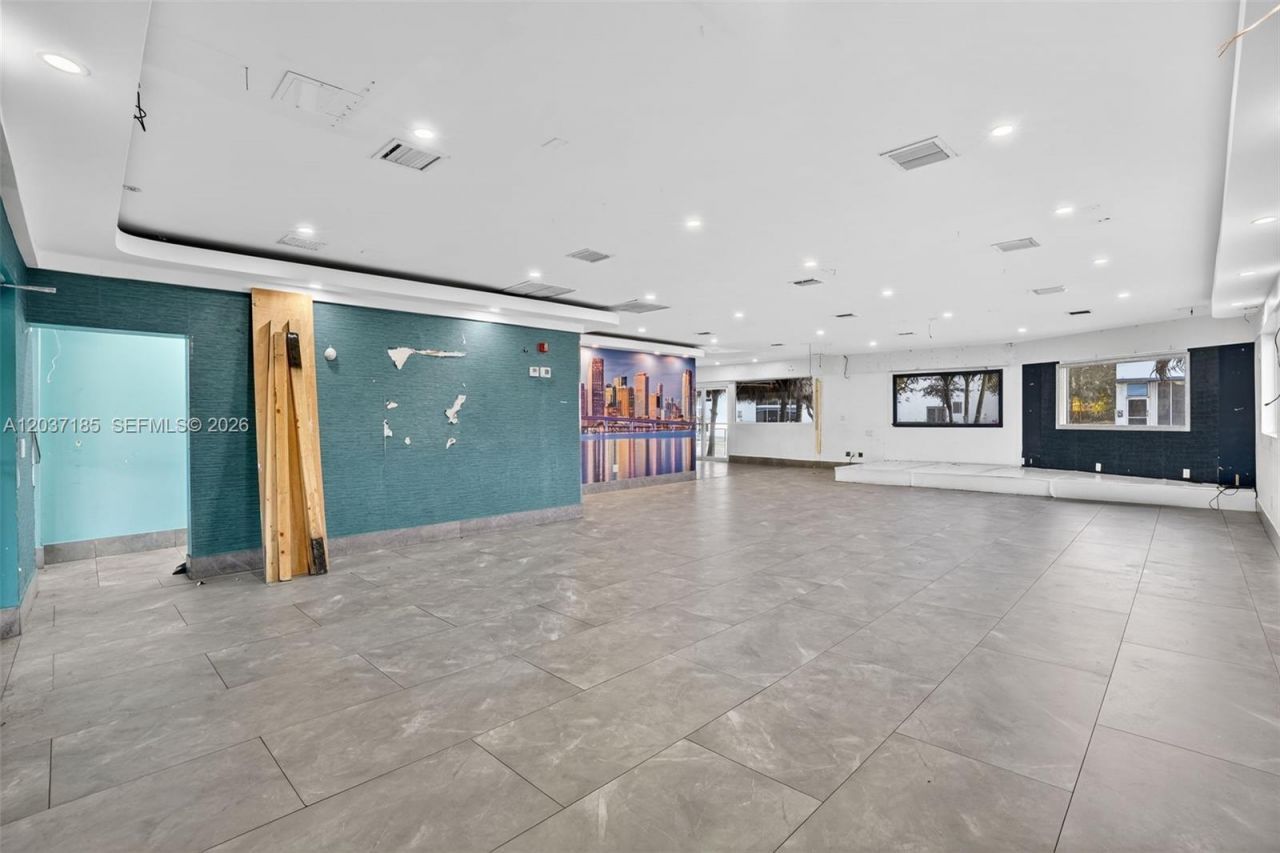 45 NW 22nd Ave , Miami, FL 33125 Photo