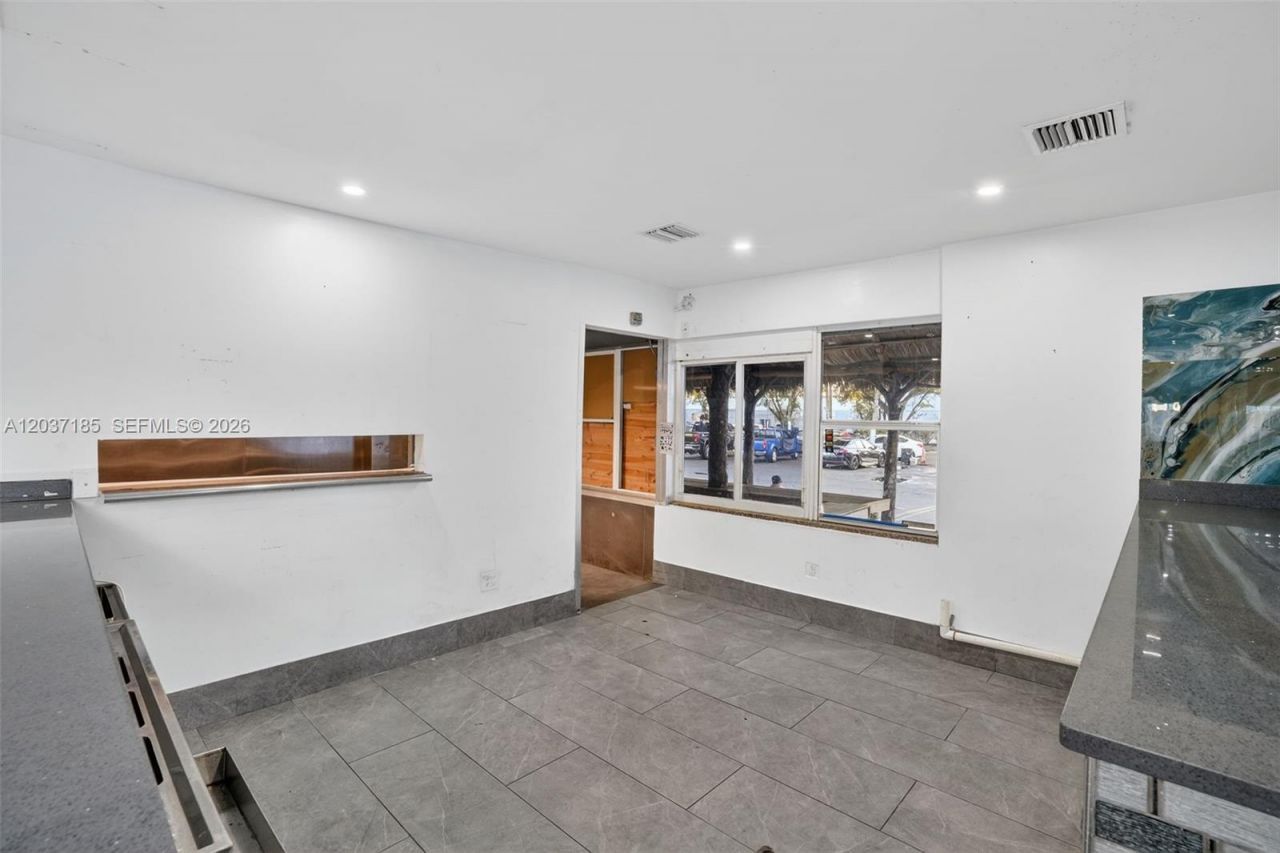 45 NW 22nd Ave , Miami, FL 33125 Photo