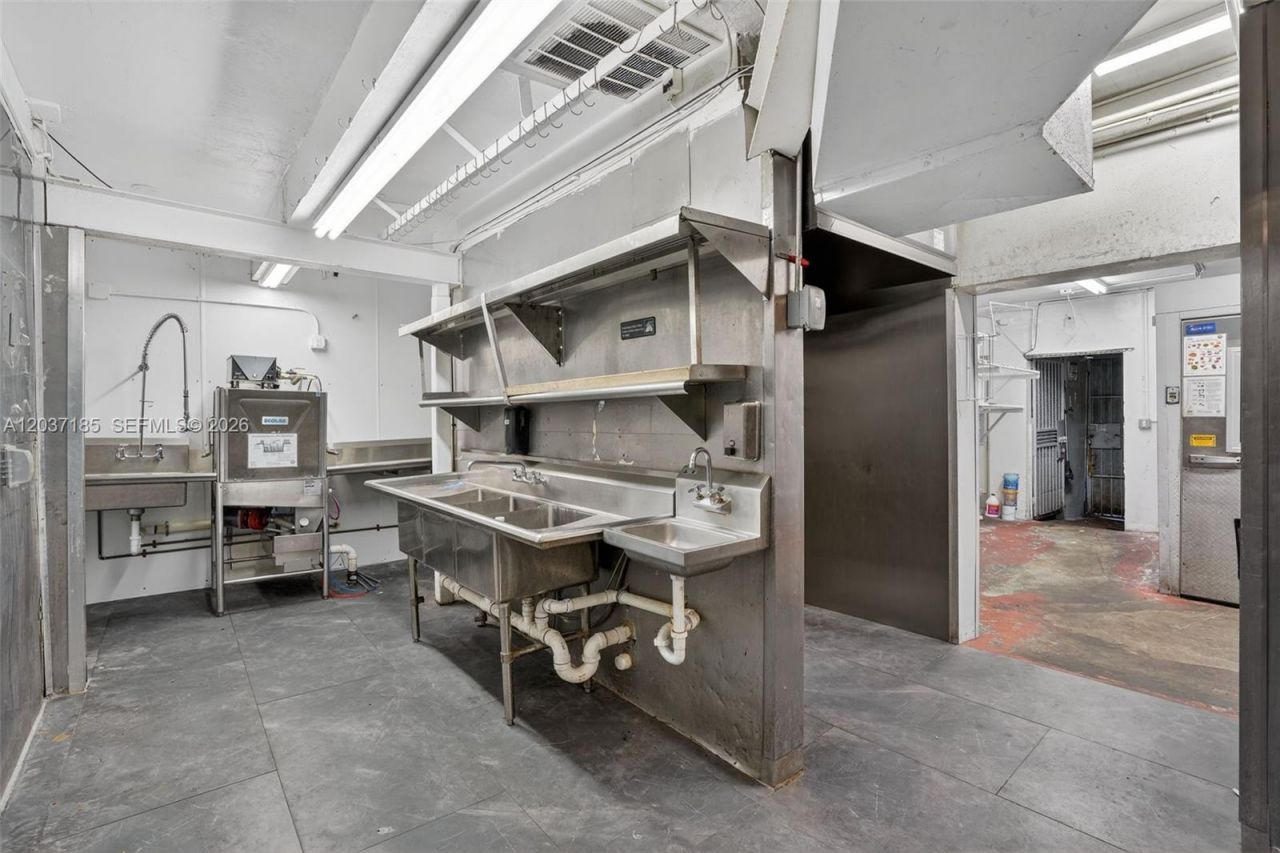 45 NW 22nd Ave , Miami, FL 33125 Photo