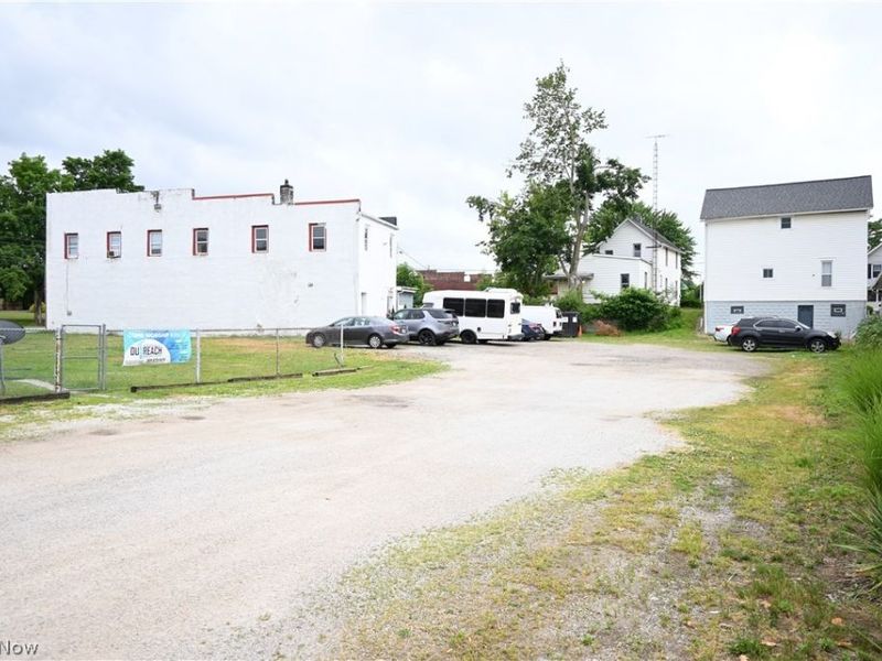 937 Wooster Road W, Barberton, OH 44203 Photo 37