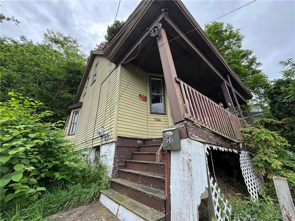 545 Boquet St, Carnegie, PA 15106