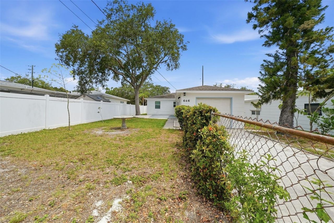 646 38th Avenue N, Saint Petersburg, FL 33704 Photo