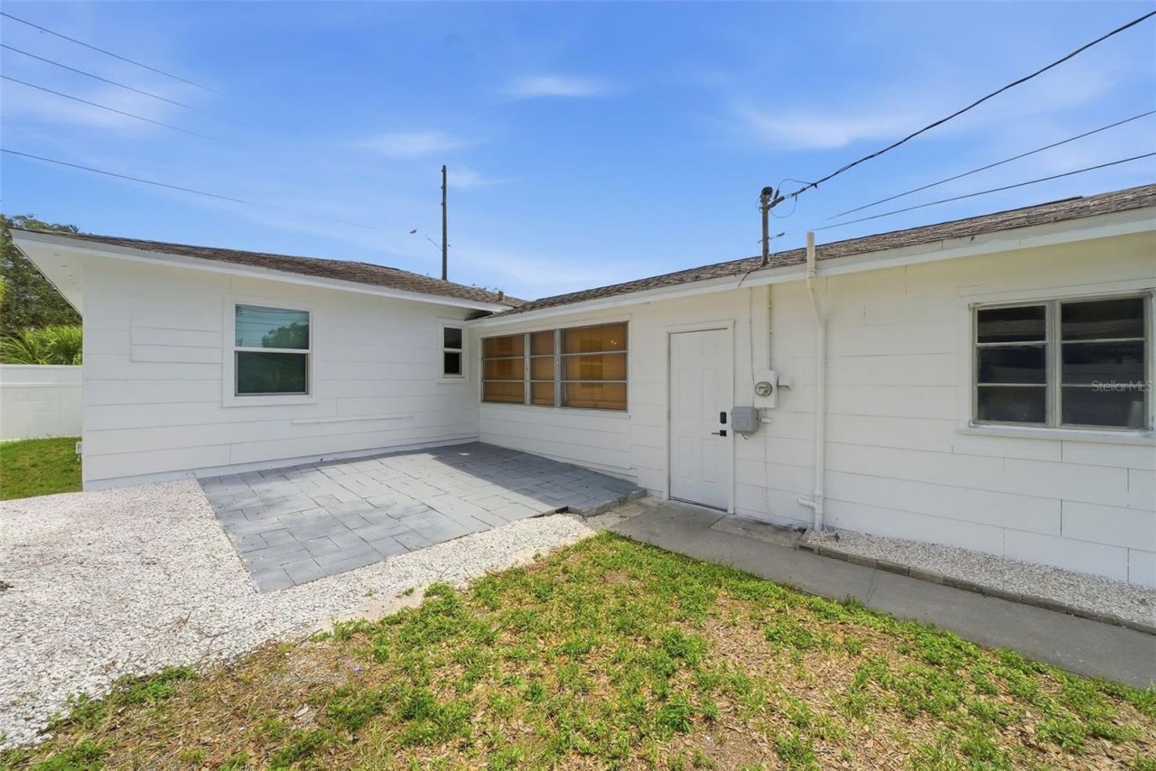 646 38th Avenue N, Saint Petersburg, FL 33704 Photo
