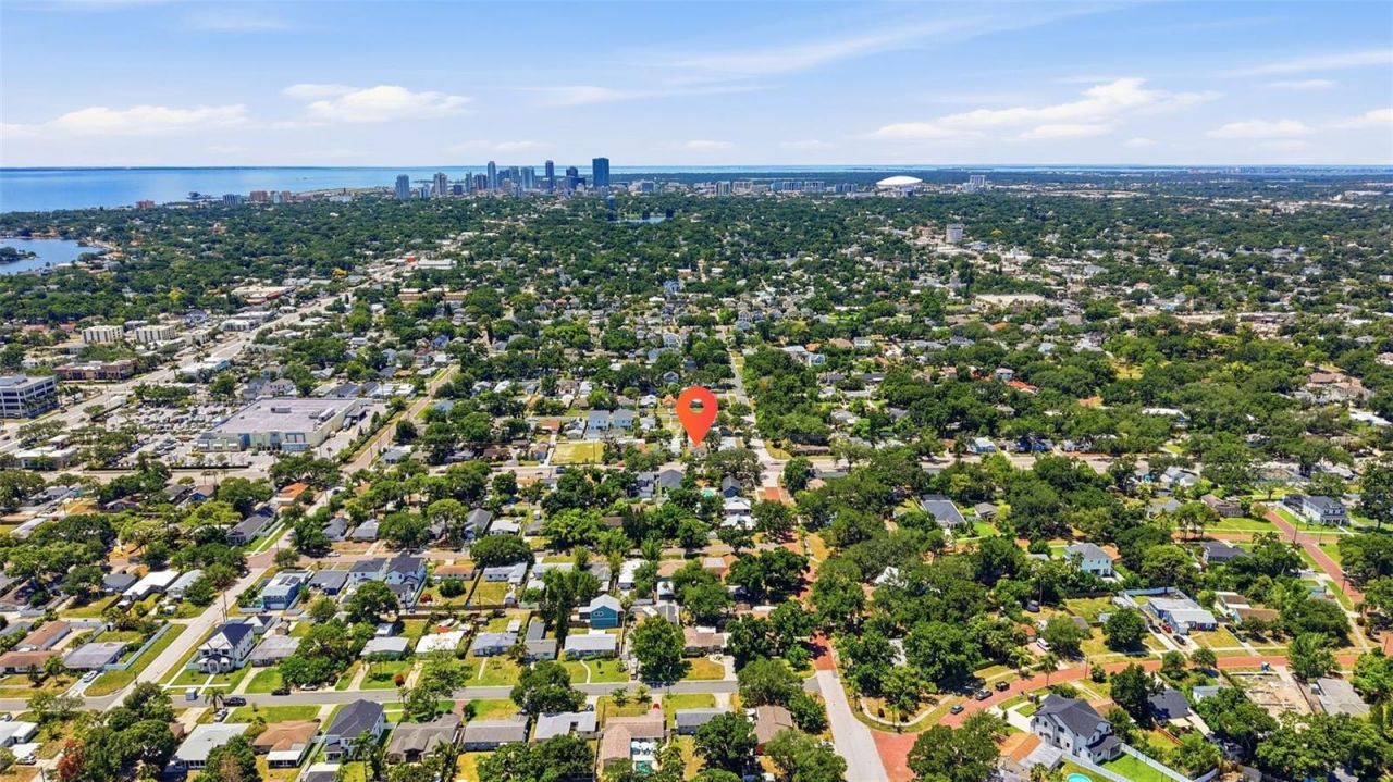646 38th Avenue N, Saint Petersburg, FL 33704 Photo