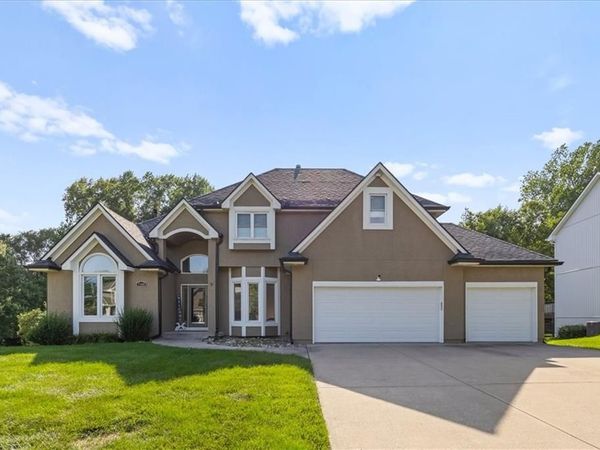 1308 SW Surrey Trace N/A, Lee's Summit, MO 64081