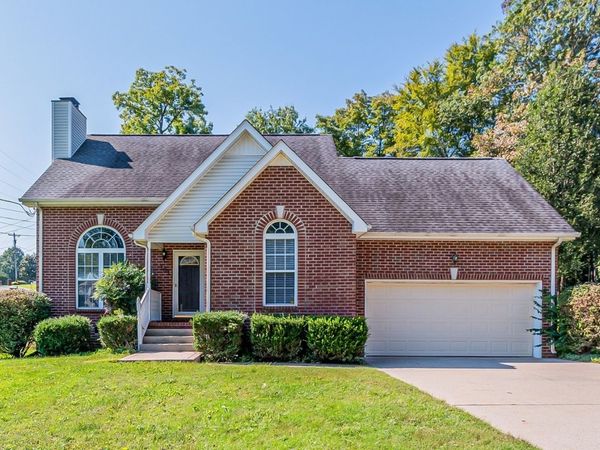 101 Donovan Ct , Hendersonville, TN 37075
