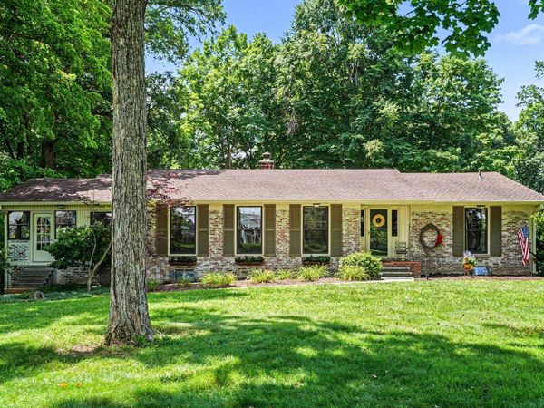 1296 Lawrence Ln, Springfield, TN 37172