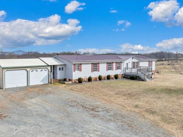 627 &641 Novelty RD, Union Hall, VA 24176