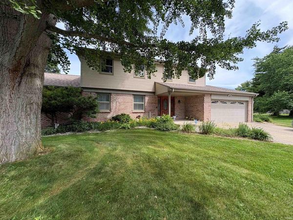2204 AVALON Court, Kokomo, IN 46902