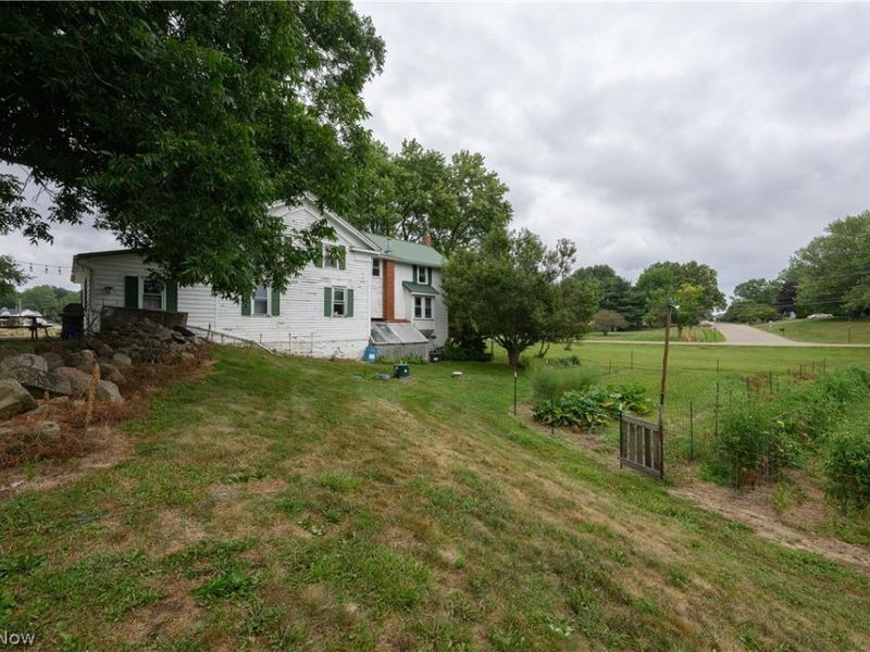12201 King Church Avenue NW, Uniontown, OH 44685 Photo 33
