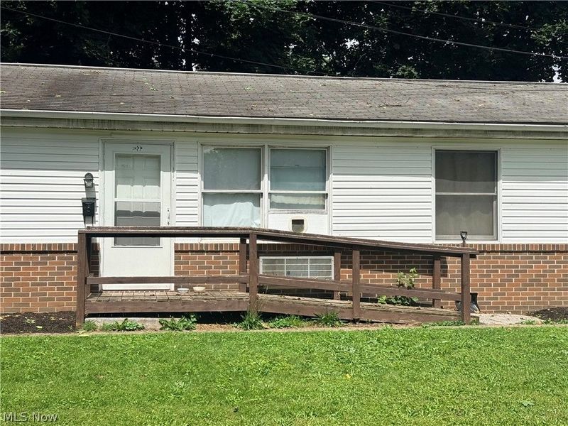 536 Beech Lane NW, New Philadelphia, OH 44663 Photo 3