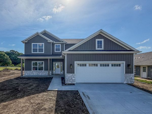 506 N Beacon Hill Circle, Urbana, IL 61802
