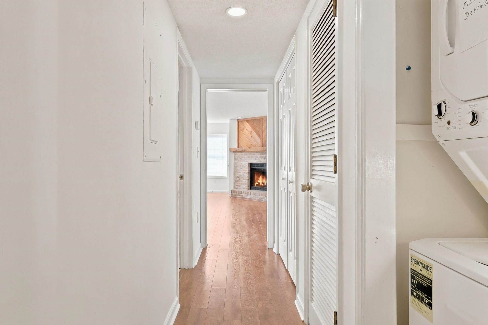4218 Pinehurst Circle  Photo 10