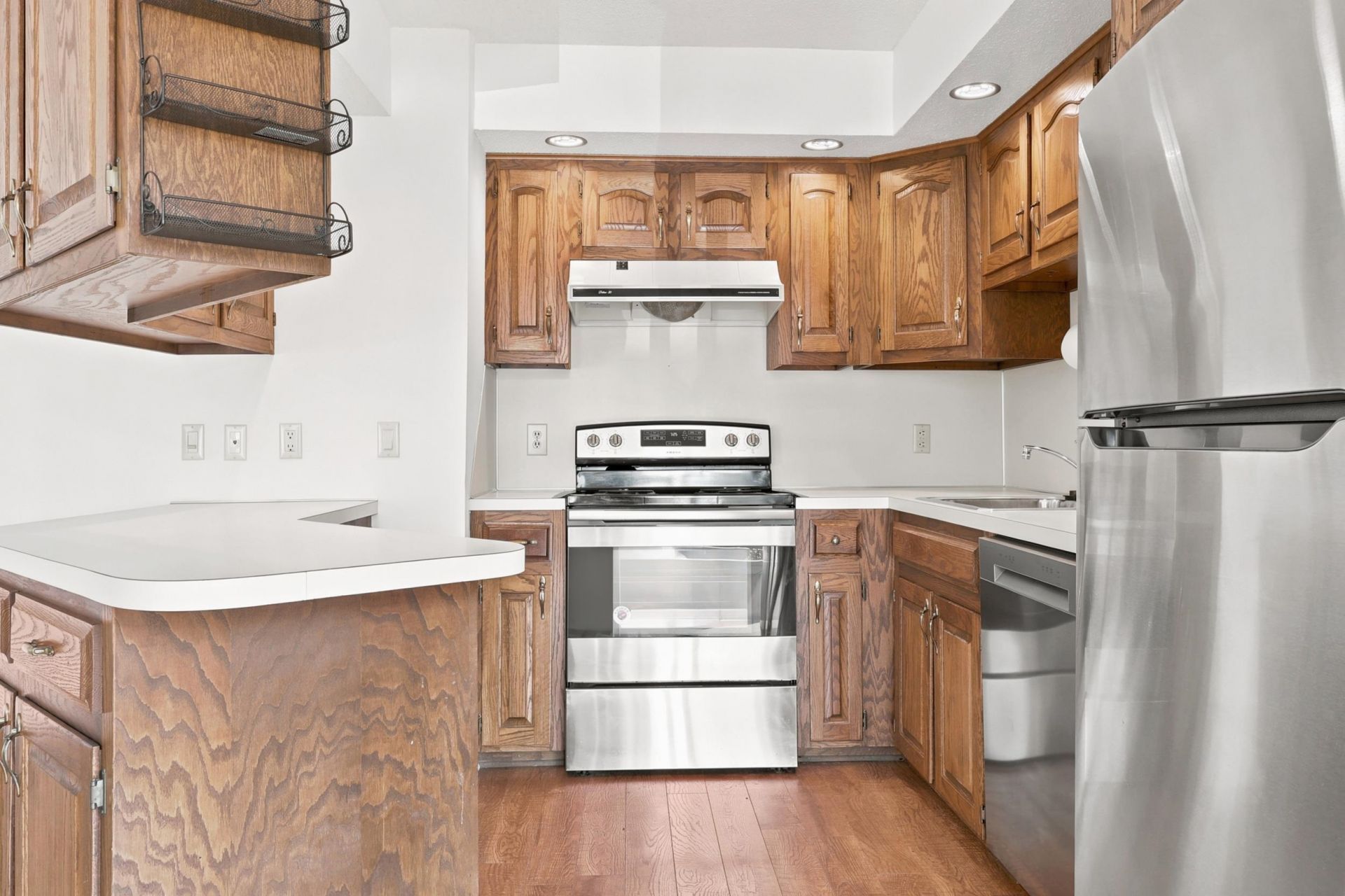 4218 Pinehurst Circle  Photo 8