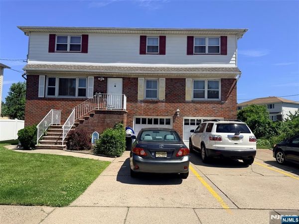 10 Millo Court 2, LITTLE FERRY, NJ 07643
