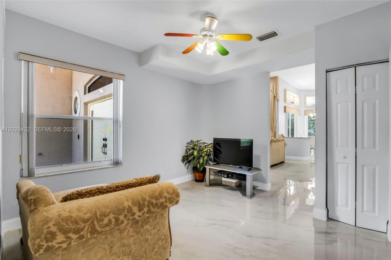 3852 Oak Ridge Cir, Weston, FL 33331 Photo