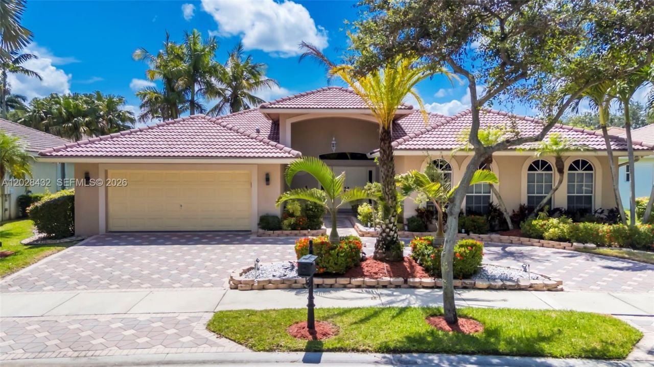 3852 Oak Ridge Cir, Weston, FL 33331 Photo