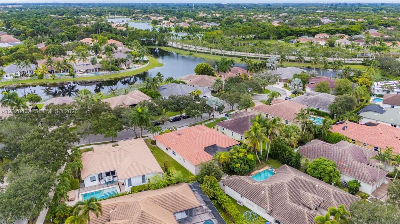 3852 Oak Ridge Cir, Weston, FL 33331 Photo