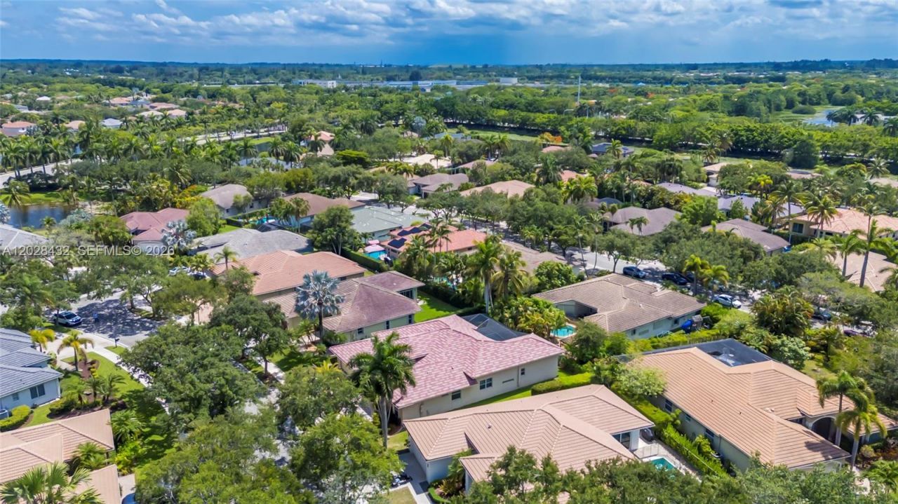 3852 Oak Ridge Cir, Weston, FL 33331 Photo