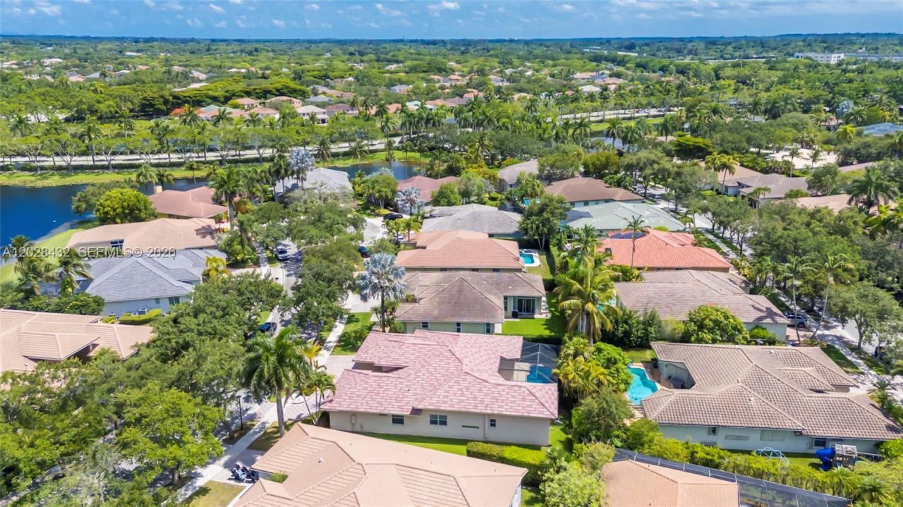3852 Oak Ridge Cir, Weston, FL 33331 Photo