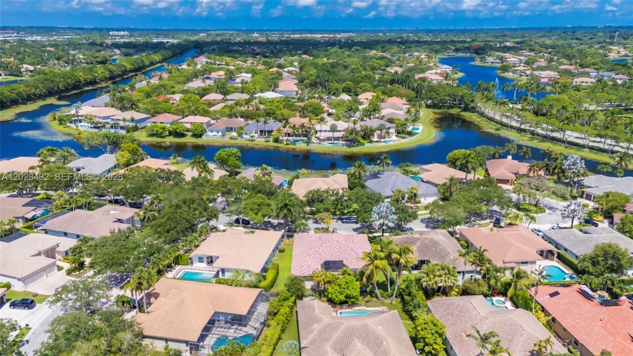 3852 Oak Ridge Cir, Weston, FL 33331 Photo