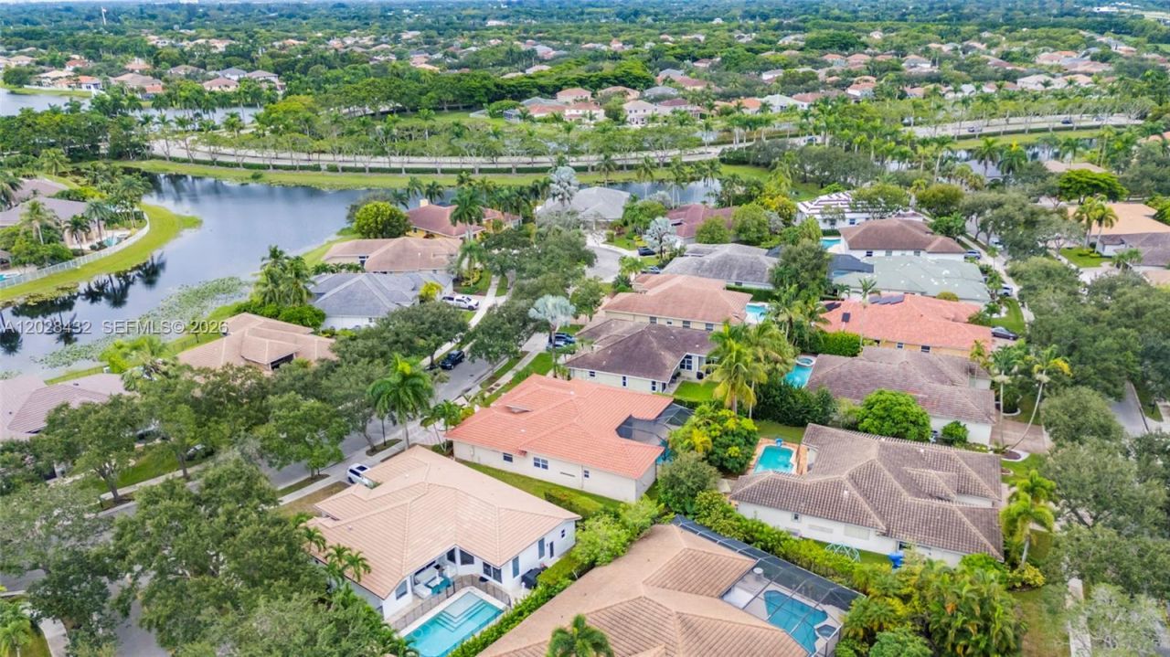 3852 Oak Ridge Cir, Weston, FL 33331 Photo