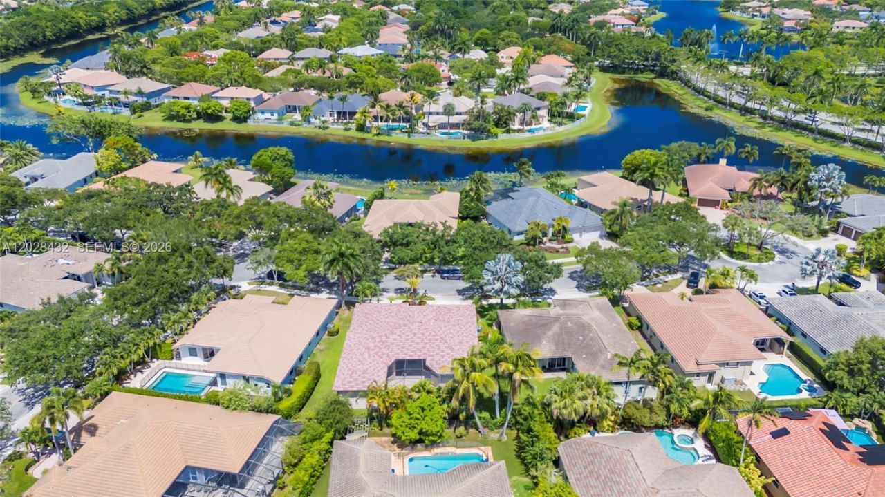 3852 Oak Ridge Cir, Weston, FL 33331 Photo