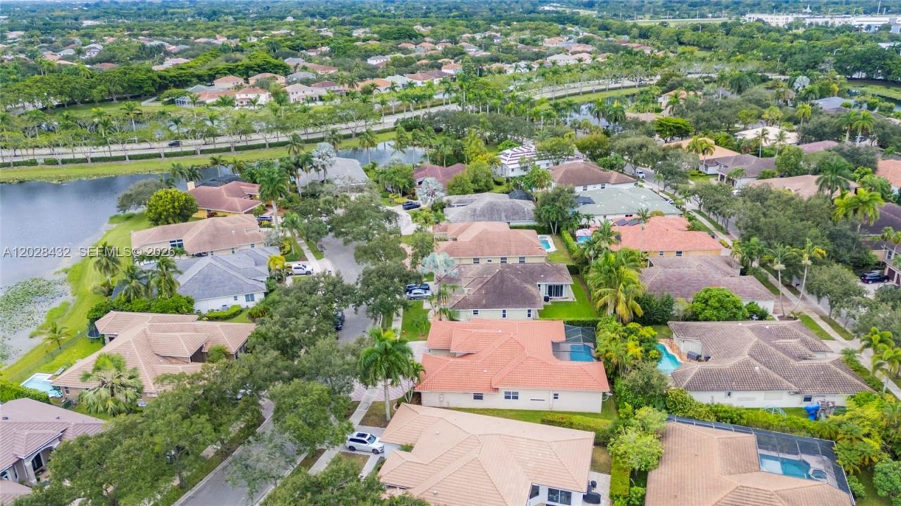 3852 Oak Ridge Cir, Weston, FL 33331 Photo