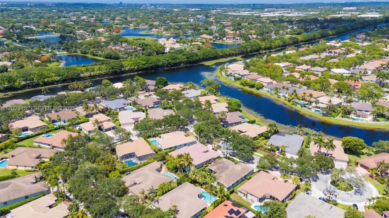 3852 Oak Ridge Cir, Weston, FL 33331 Photo
