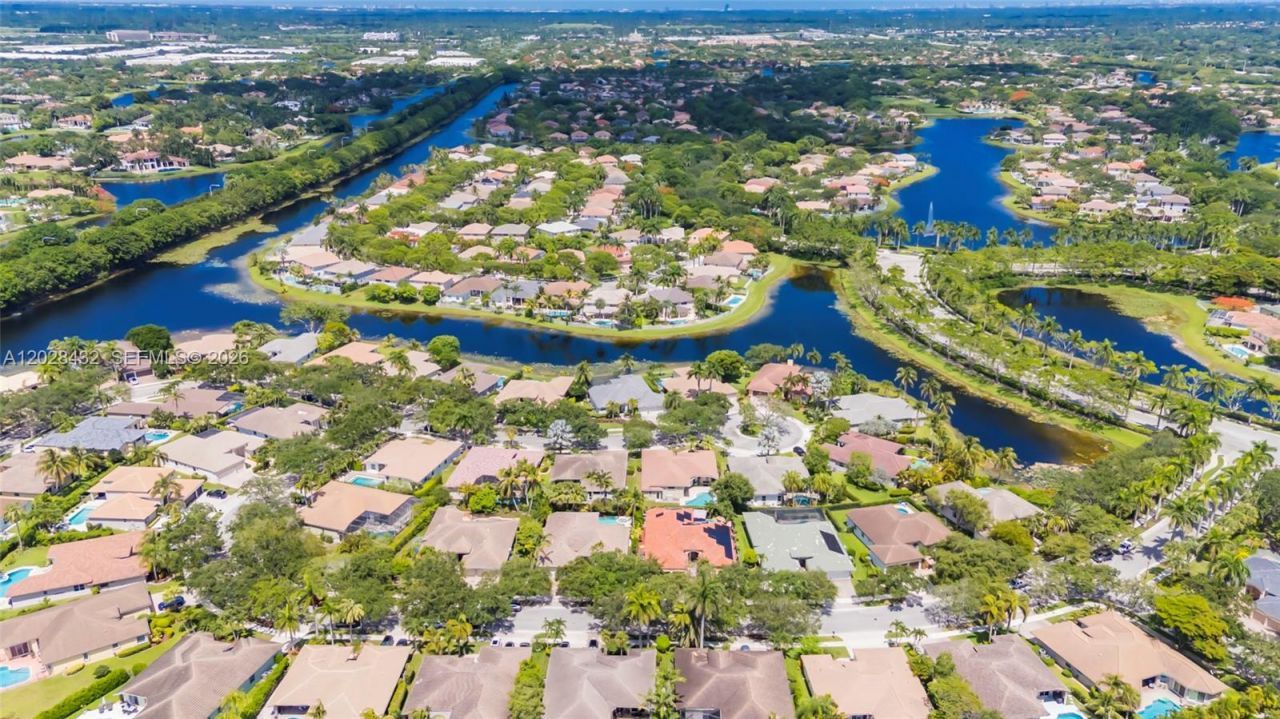 3852 Oak Ridge Cir, Weston, FL 33331 Photo