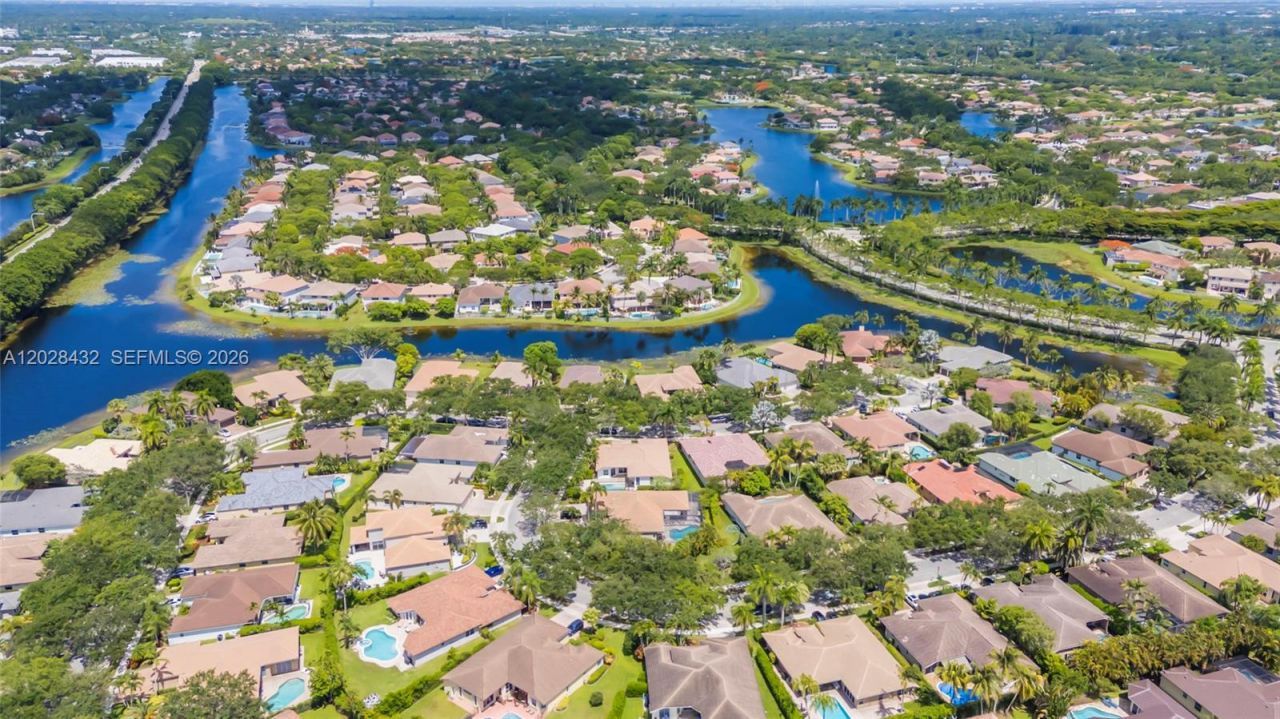 3852 Oak Ridge Cir, Weston, FL 33331 Photo