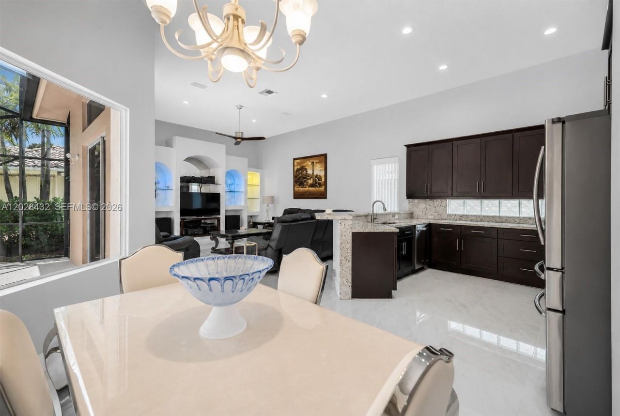 3852 Oak Ridge Cir, Weston, FL 33331 Photo