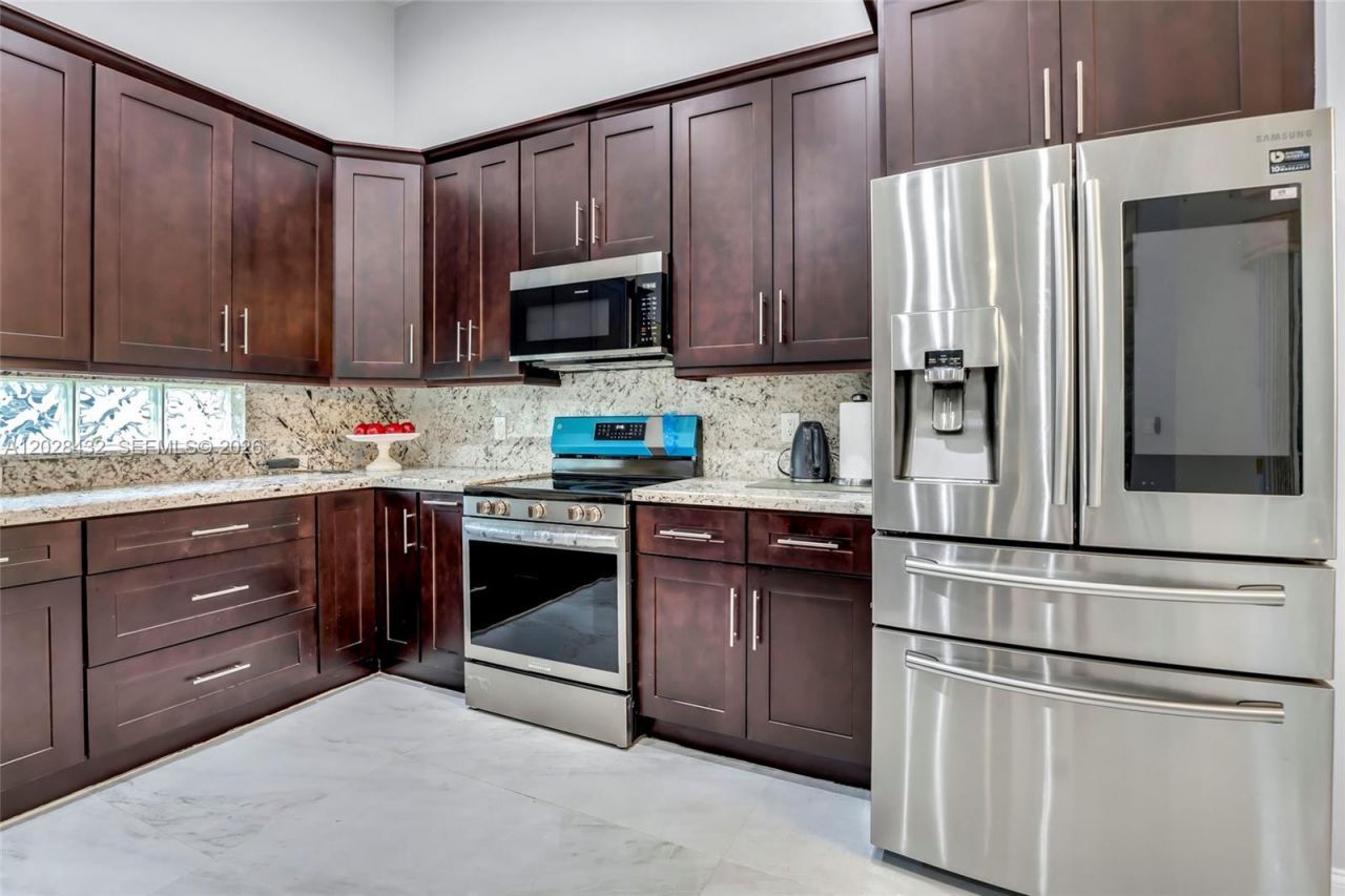 3852 Oak Ridge Cir, Weston, FL 33331 Photo