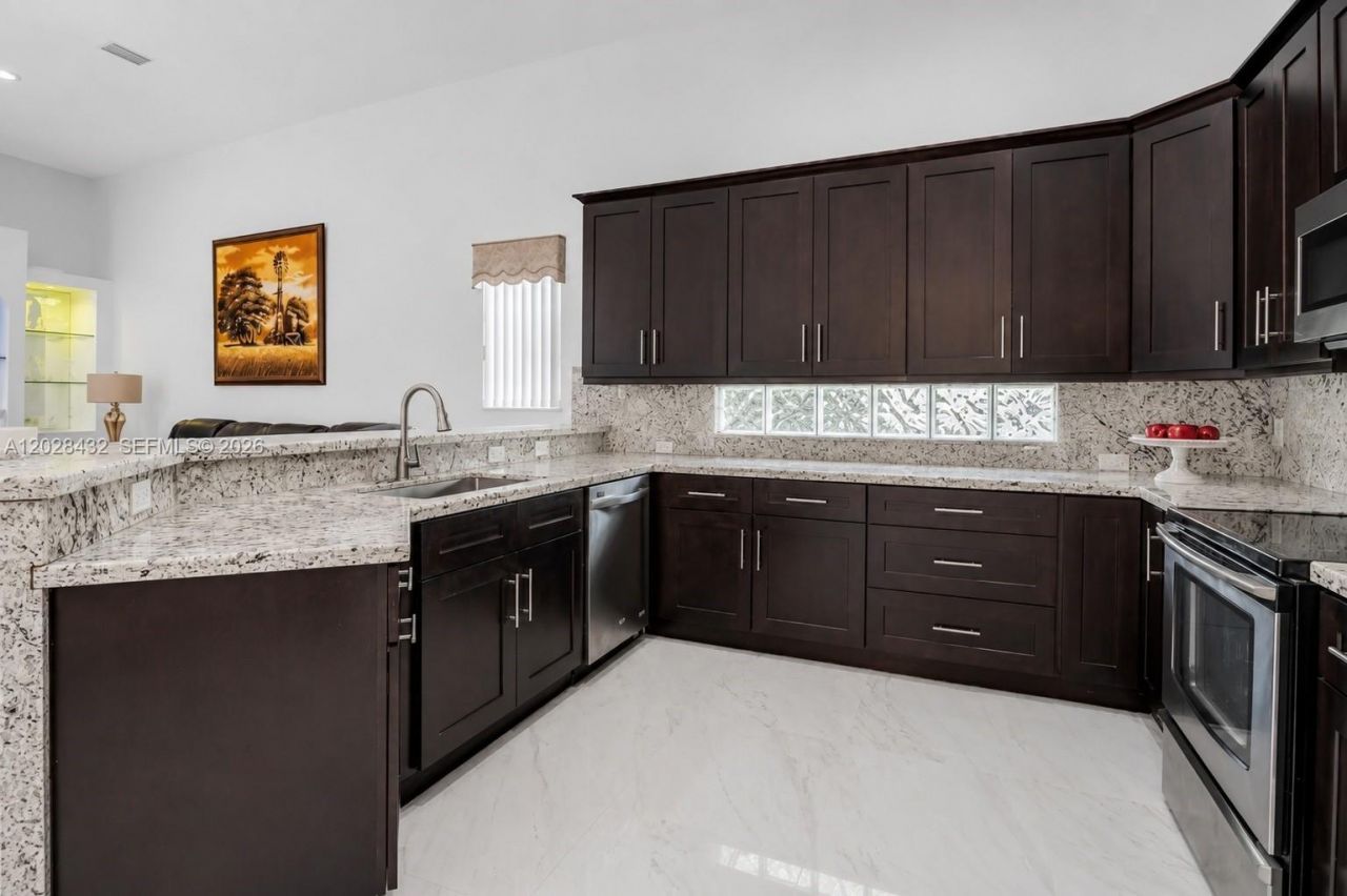 3852 Oak Ridge Cir, Weston, FL 33331 Photo