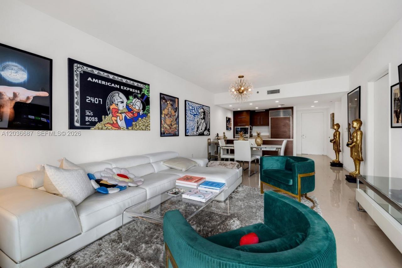 475 Brickell Ave , Unit 3214, Miami, FL 33131 Photo