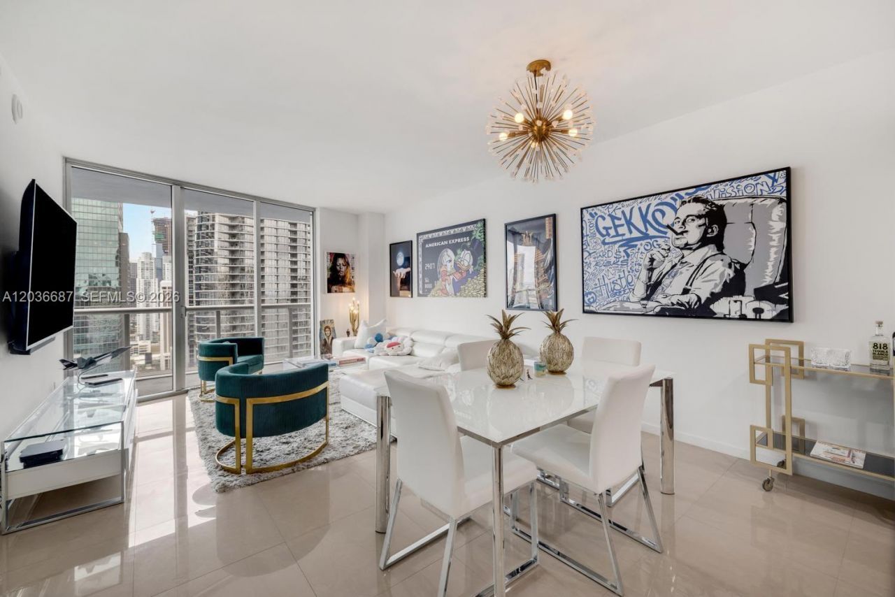 475 Brickell Ave , Unit 3214, Miami, FL 33131 Photo