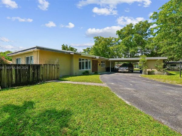 401 S 57th Ter , Hollywood, FL 33023
